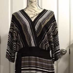 JESSICA HOWARD Jet Black,Gold & White Knit Sweater